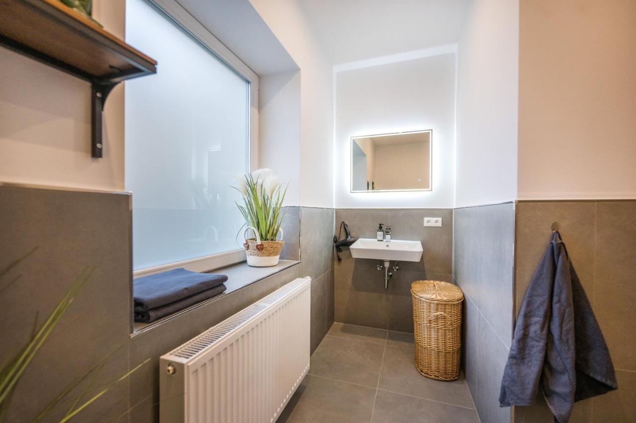 120Qm, Cozy Apartment, Sehr Zentral Am Hbf, 3Sz コブレンツ エクステリア 写真